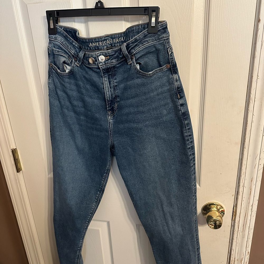 American Eagle Outfitters Women's regular. Blue Jeans with stretch size 10